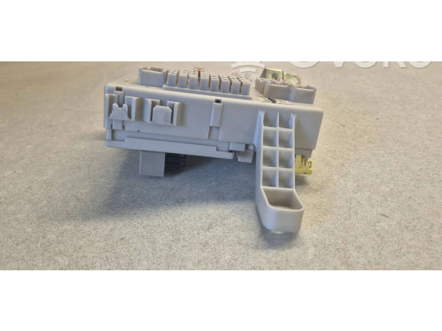   Pojistková skříňka 8198050030, 9098702022   Toyota Land Cruiser (J120) 2003