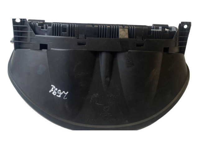 Панель приборов 110080081   Land Rover Range Rover L322       