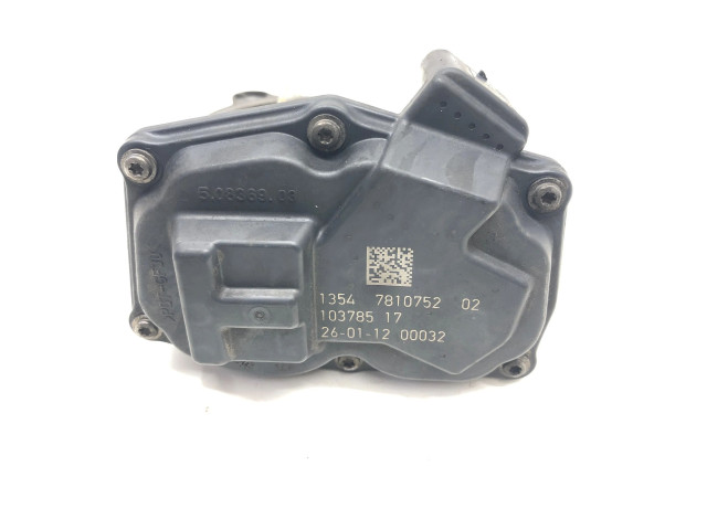 Pojistková skříňka Дроссельная заслонка 7810752, 10378511   BMW 5 F10 F11 2011