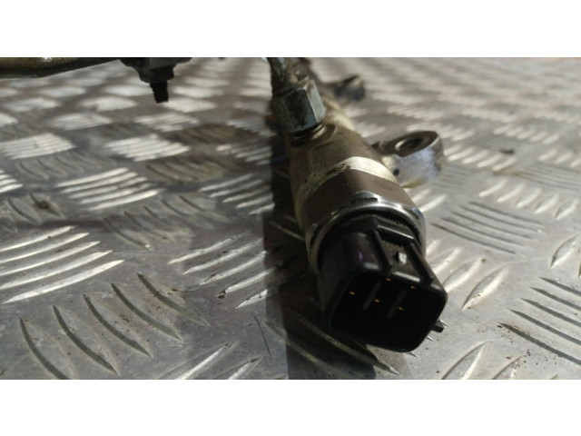 Vstřikovací lišta 238100R020   Toyota Avensis T250  pro naftový motor 2.2 2AD-FHV 