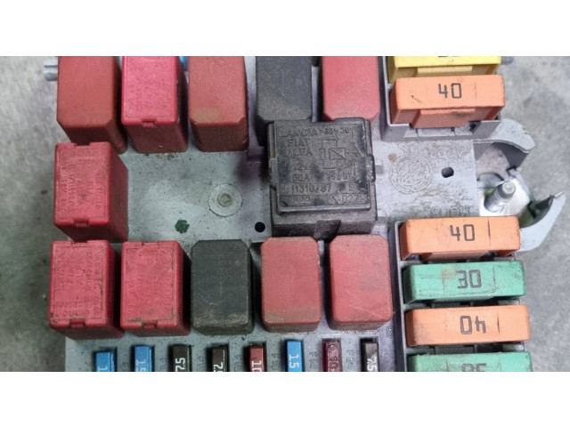Блок предохранителей 1367661080057657, 766108005765   Citroen Jumper    