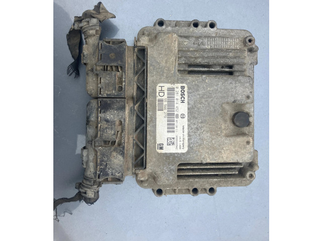 Блок управления двигателя 55566279, 1039S22942   Saab 9-3 Ver2