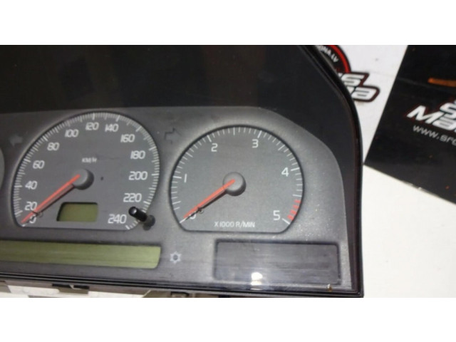 Přístrojová deska  Volvo S70  V70  V70 XC 1998 9472523  