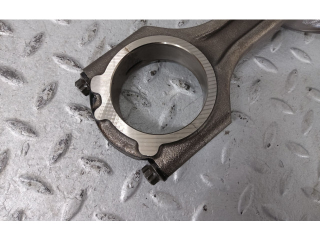 Píst 235102F100, 234102F975   KIA Sorento     