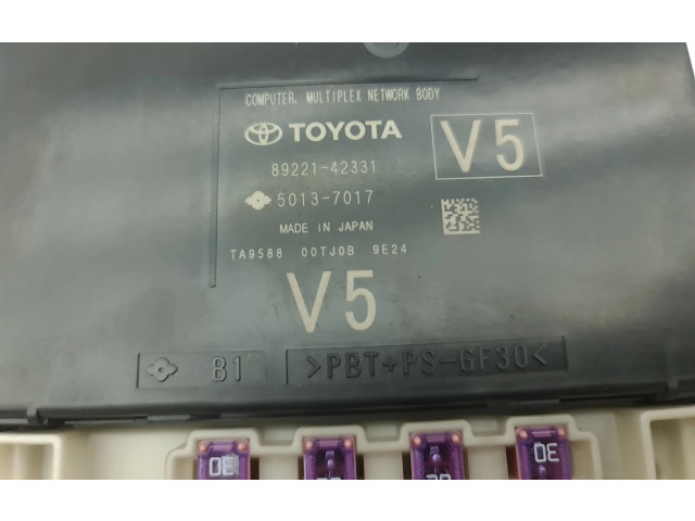 Блок предохранителей 8922142331, 8273042890A   Toyota RAV 4 (XA50)    