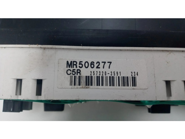 Панель приборов MR506277, 2573203591   Mitsubishi Pajero       