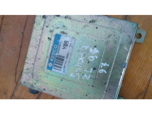Řídící jednotka 3911033282, 9050930112   Hyundai Sonata 1997