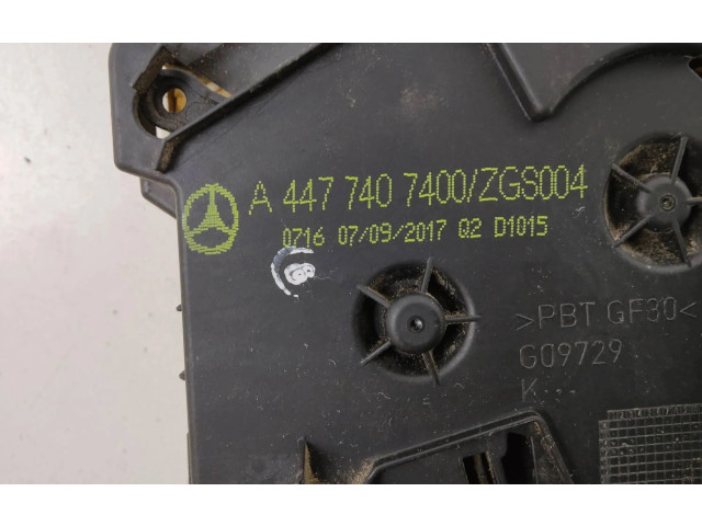 Zámek zadních dveří A4477407400   Mercedes-Benz Vito Viano W447 2018