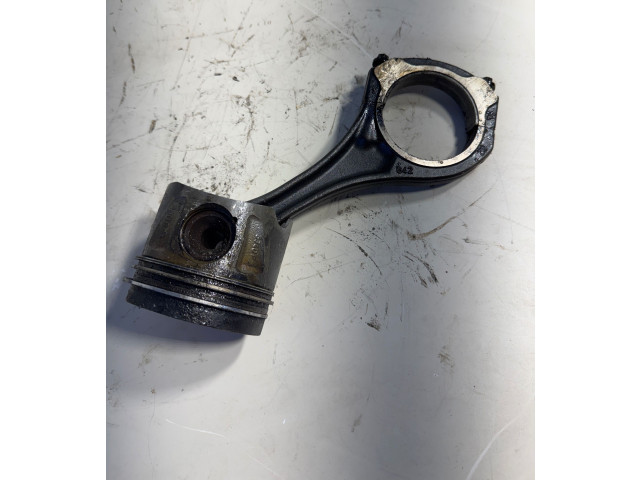 Píst 8340FF   Mercedes-Benz ML W164    642.940 