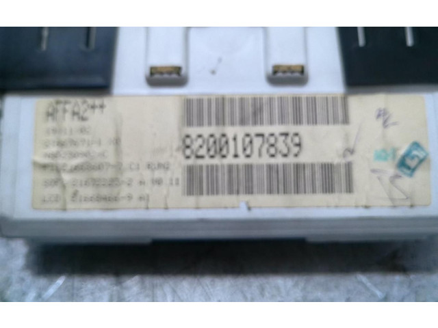 Дисплей    8200107839   Renault Megane II
