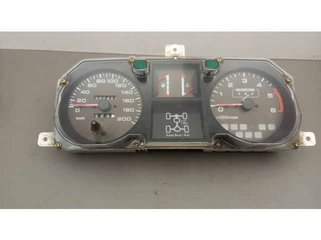 Přístrojová deska  Mitsubishi Pajero 1995 526350, MR233354  
