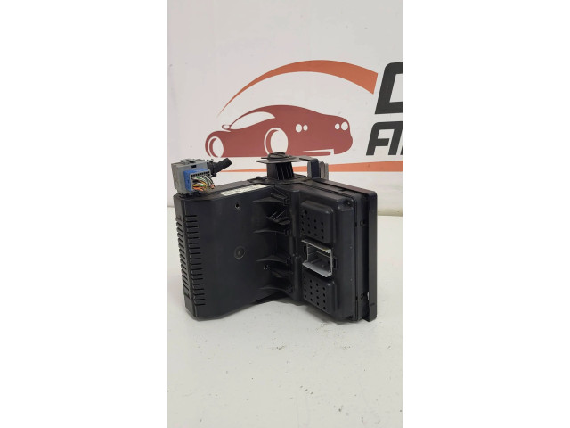   Pojistková skříňka 30786889, 07W024   Volvo XC70 2006