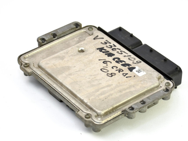 Комплект блоков управления 391032A710, 39103-2A710   KIA Ceed