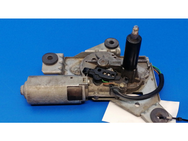 Моторчик заднего дворника 0390206817    Mitsubishi Carisma