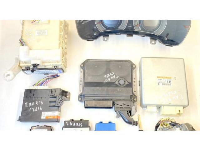 Řídící jednotka 8966102D91, MB1758009592   Toyota Auris 150 2009