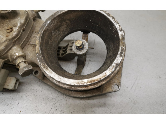 Vstřikovací lišta 0438121011, 026133353   Audi 80 90 B3     