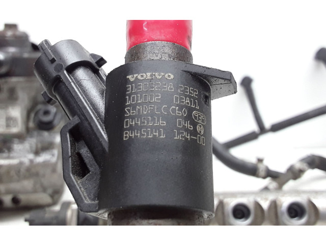 Vstřikovač 31272896, 31303238   Volvo V60    D5204T2 