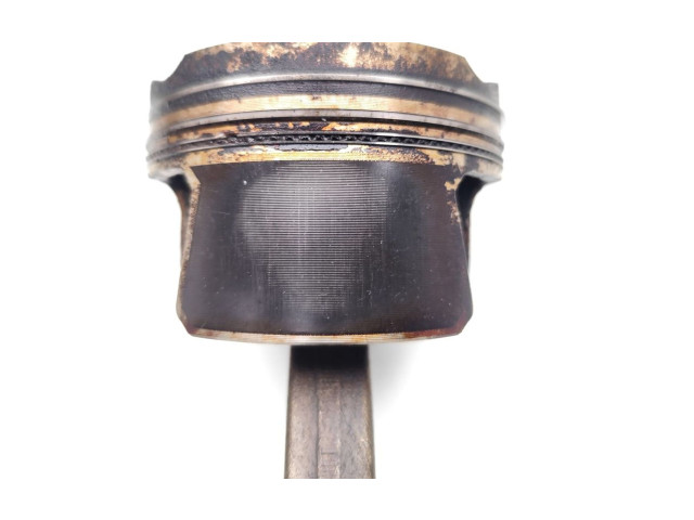 Píst B38B15A   BMW 2 F45    B38B15A 