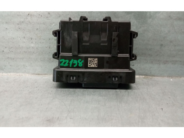 Блок управления 284Y66LA7A, F005V03266BOSCH   Nissan Juke II F16