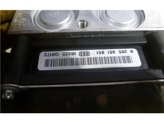Jednotka ABS    BMW X1 E84 2011