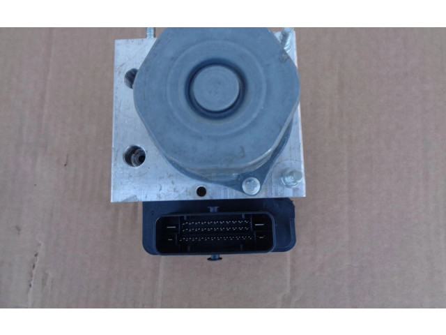 Jednotka ABS A0004311500   Mercedes-Benz CLA C117 X117 W117 2013