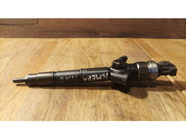 Vstřikovač 16600BN820, 05F00161   Nissan Almera Tino  pro naftový motor 0.0  