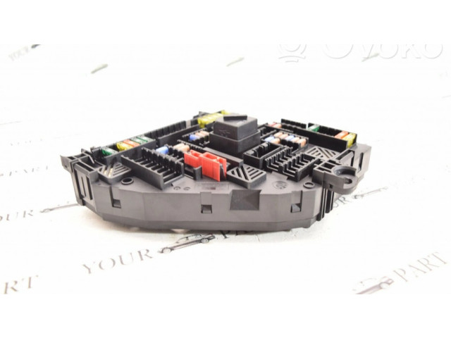 Блок предохранителей 9210859   BMW X3 F25    