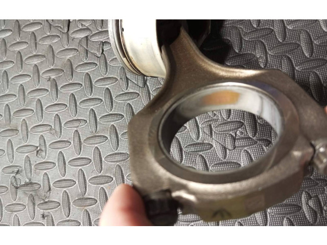 Píst 7838623   BMW M5    S85 B50AA 