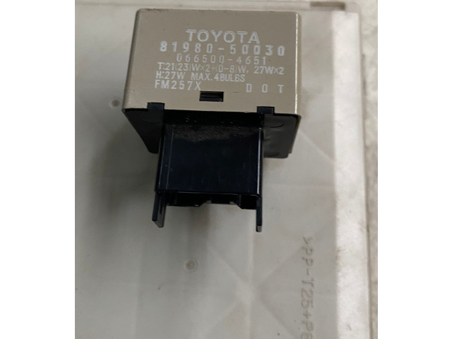   Pojistková skříňka 8198050030   Toyota Land Cruiser (BJ70) 2009