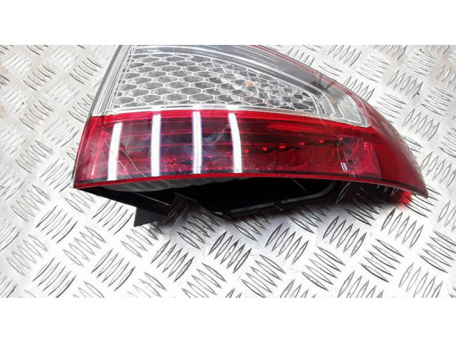 Задний фонарь правый сзади BS7113404A, BS7113404C    Ford Mondeo MK IV   2007-2014 года