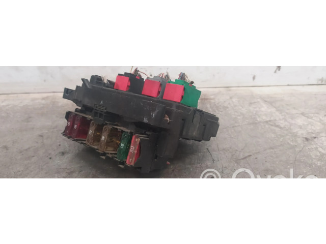 Блок предохранителей 9643498780   Citroen C5    