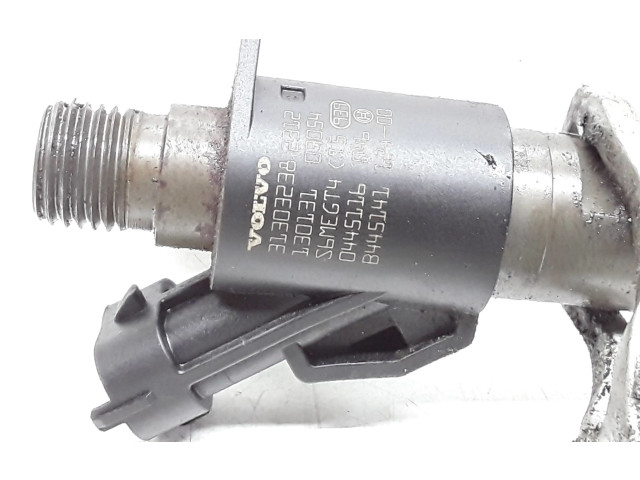 Vstřikovač 31303238, 0445116046   Volvo V40    D5204T6 