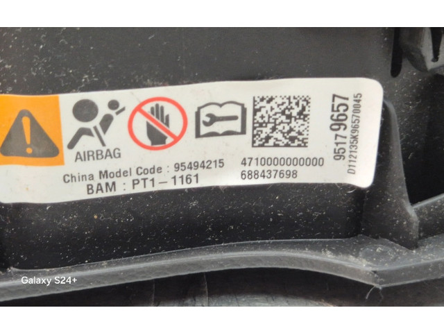 Подушка безопасности водителя 95179657, 688437698   Opel Antara