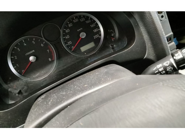 Панель приборов    Suzuki Liana       