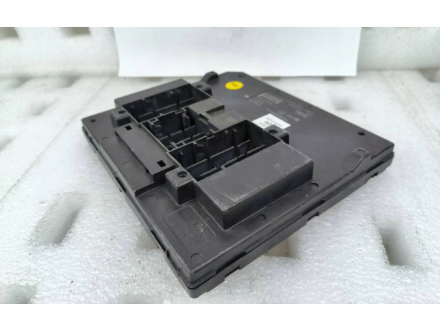 Комфортный модуль 5Q0937084BQ    Volkswagen Tiguan