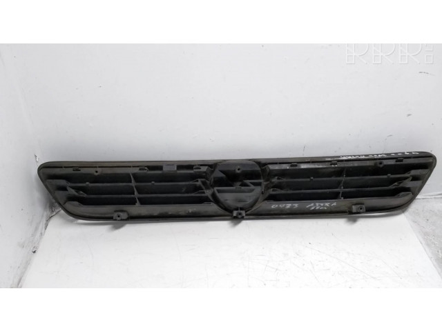 Передняя решётка Opel Astra G 1998-2009 года 90588120      