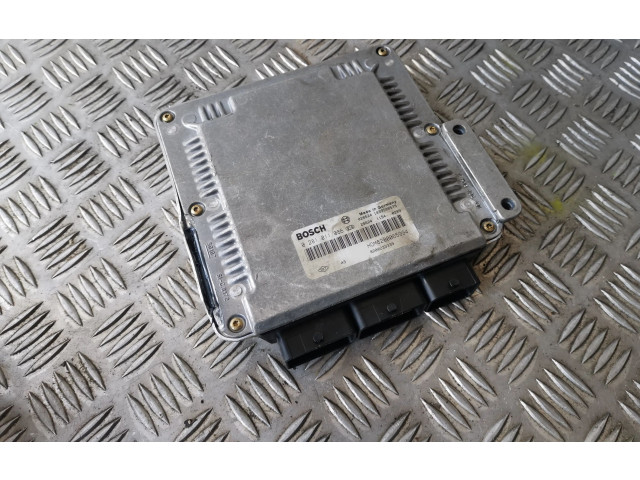 Řídící jednotka 0281011086, 8200065994   Volvo S40, V40 1999