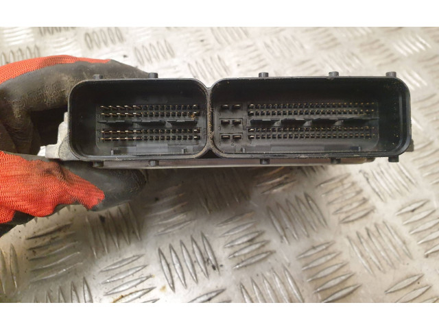 Řídící jednotka 03G906021PC   Volkswagen Caddy 2008