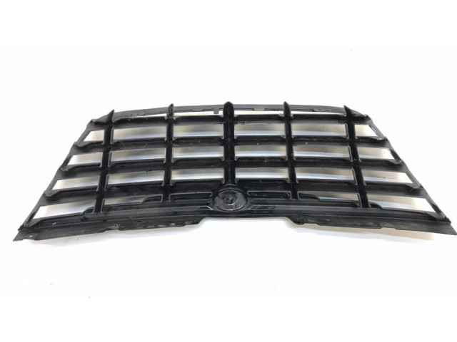 Передняя решётка Chrysler Voyager 2004-2007 года 04857802AB, K1512      