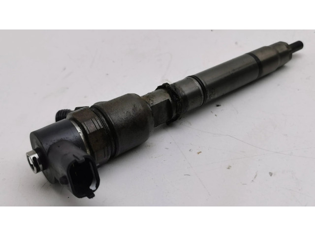 Vstřikovač 338002A800, 0445110411   Hyundai i40  pro naftový motor 1.7  