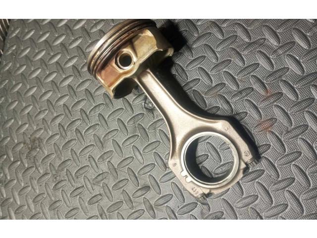 Píst 7838623   BMW M5    S85 B50AA 