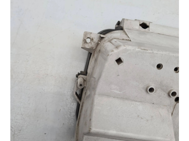 Přístrojová deska  Volkswagen PASSAT B3 1993 81117621  
