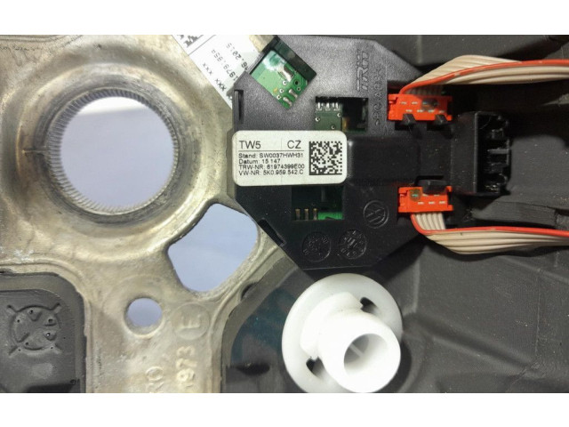Руль Volkswagen Tiguan  2007 - 2016 года 1T0419091AC, 1T0419091AC      