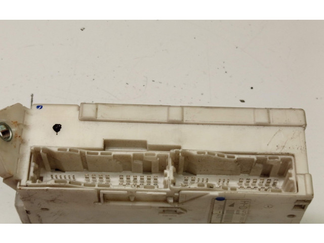 Блок предохранителей 8273030272, 703020016   Lexus GS 300 350 430 450H    