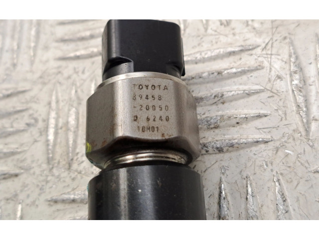 Vstřikovací lišta 238100R040, 8945820050   Toyota Auris 150    2ADFHV 