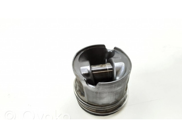 Píst 0840BB   BMW 3 E90 E91  pro naftový motor 2.0  