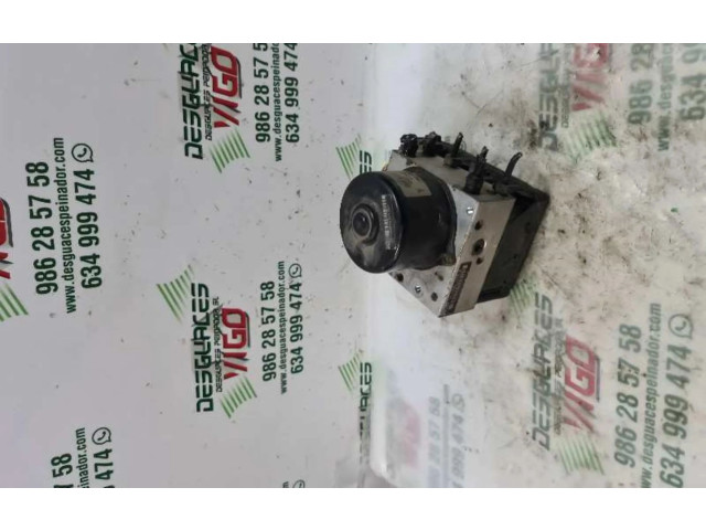 Jednotka ABS 9467582   Volvo V70 