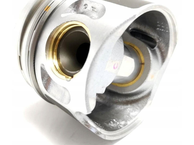 Píst 038107065HT   Audi A4 S4 B5 8D     