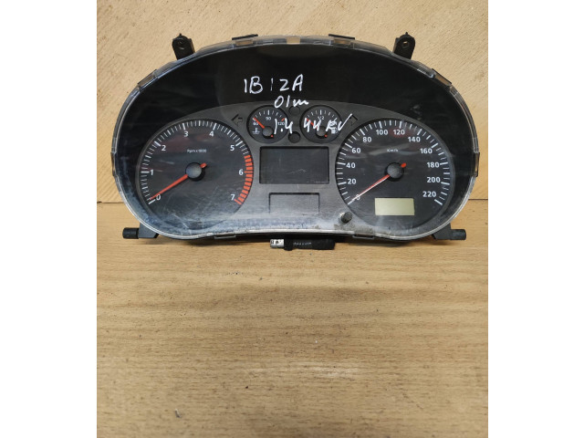 Přístrojová deska  Seat Ibiza II (6k) 2001 6K0920850, 1010990252  