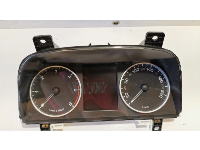 Панель приборов AH2210849EG   Land Rover Range Rover Sport L320       